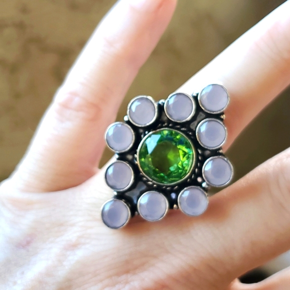 New Oversized Tsavorite and Pink Chalcedony 925 Silver Statement Ring. - Picture 8 of 13